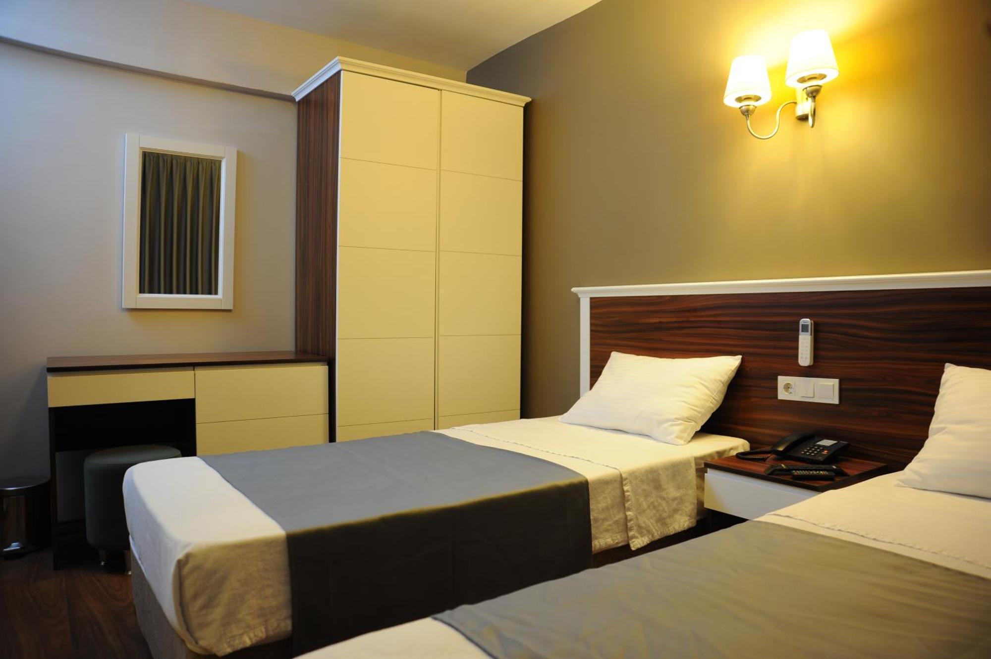 Deniz Palace Hotel อิสตันบูล ภายนอก รูปภาพ