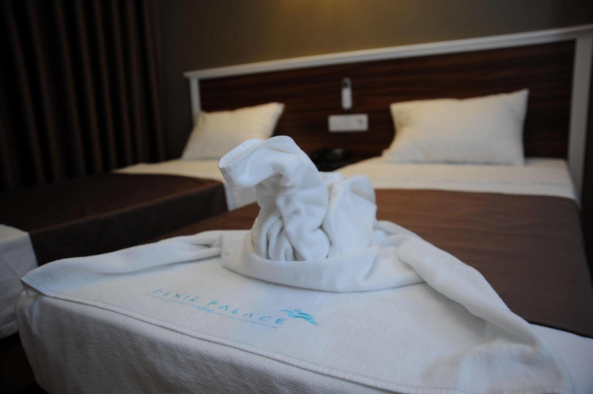 Deniz Palace Hotel อิสตันบูล ภายนอก รูปภาพ