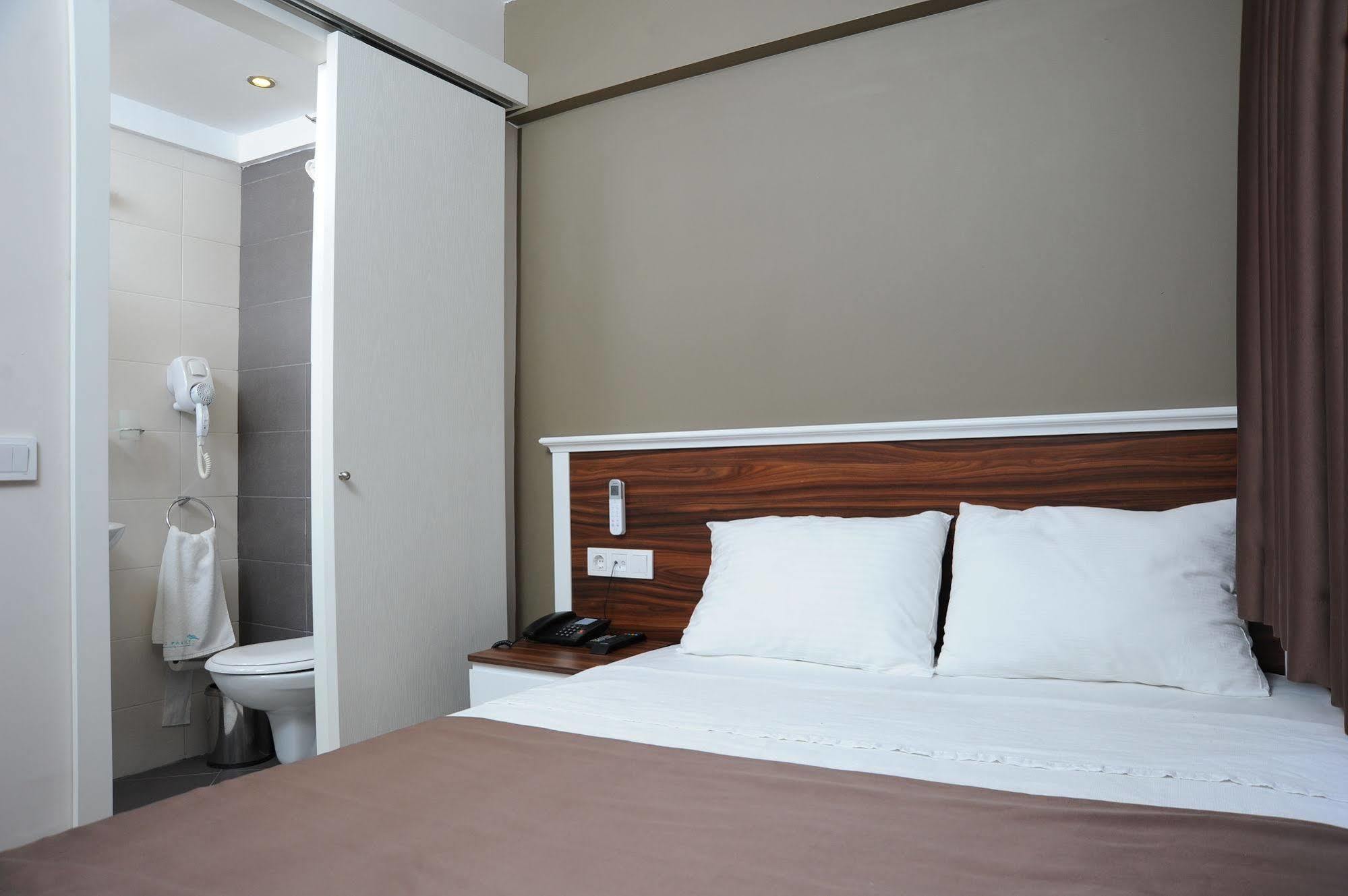 Deniz Palace Hotel อิสตันบูล ภายนอก รูปภาพ